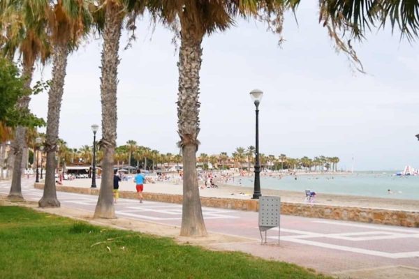 Villa Salvador heeft prachtige stranden in de omgeving bij Alicante, Torrevieja, la mata, guardemar del segura en nog veel meer moois
